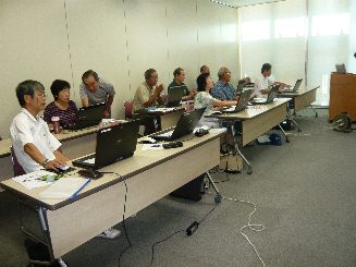パソコン教室の受講生の面々